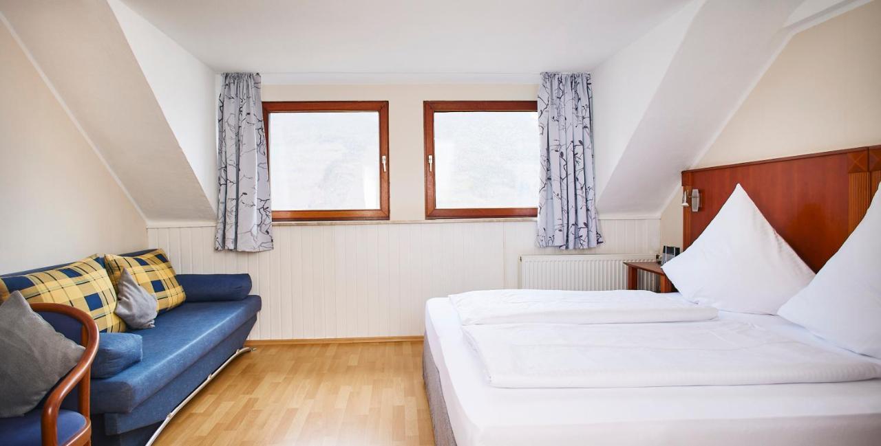 Weinhaus Lenz Hotell Briedern Eksteriør bilde